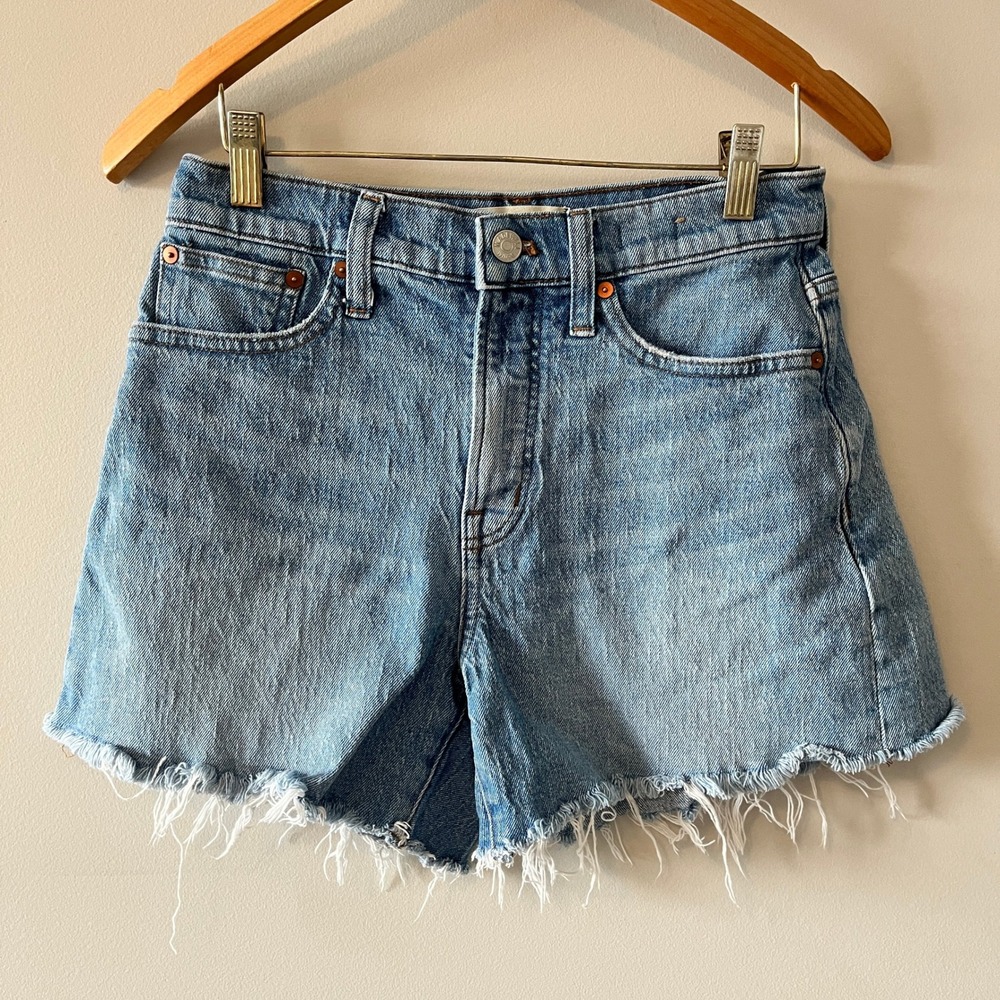 Madewell The Perfect Mid-Length Jean Short Denim Light Wash 26 Raw Hem DM7086